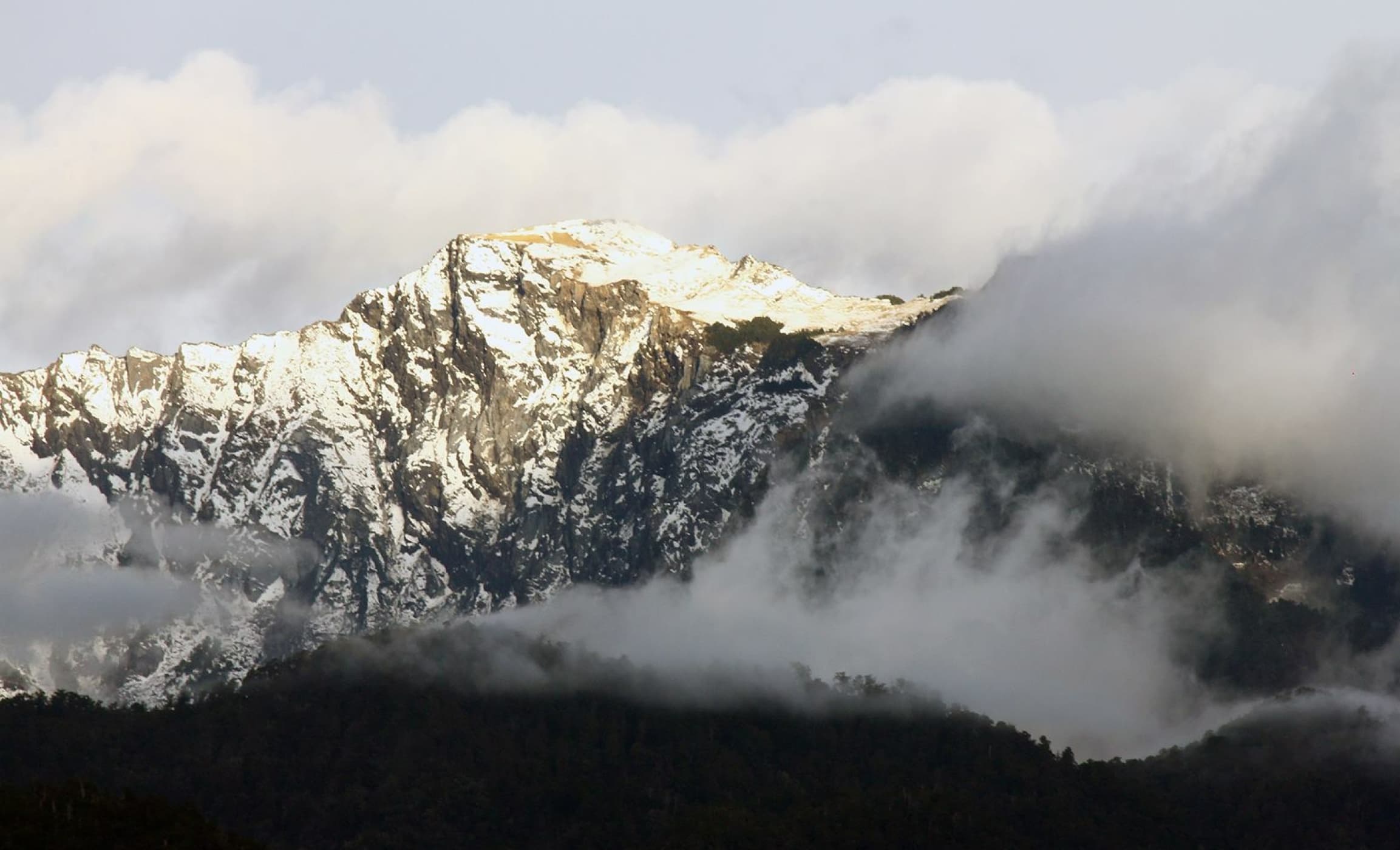 奇萊山積雪 攝影須文蔚